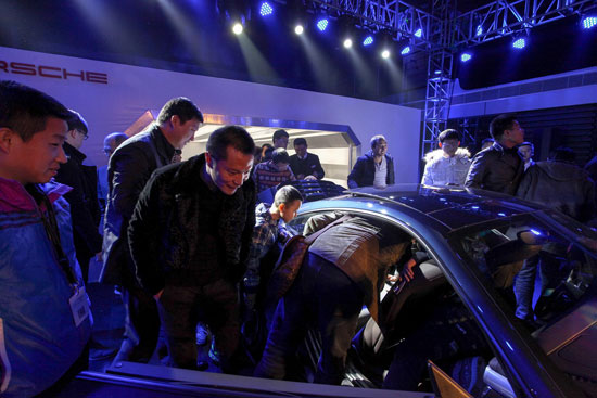 新款911 Turbo璀璨闪耀“极速夜” 新款911 Turbo璀璨闪耀“极速夜”